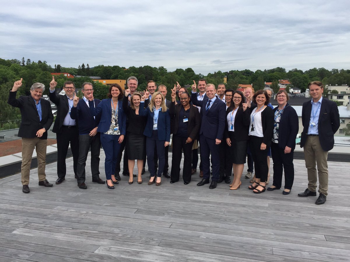 stholsether's tweet photo. Pointing out the direction of savings! Great session with the @yara procurement team today. #data #facts #systemized #results https://t.co/Hdgn72v8KK