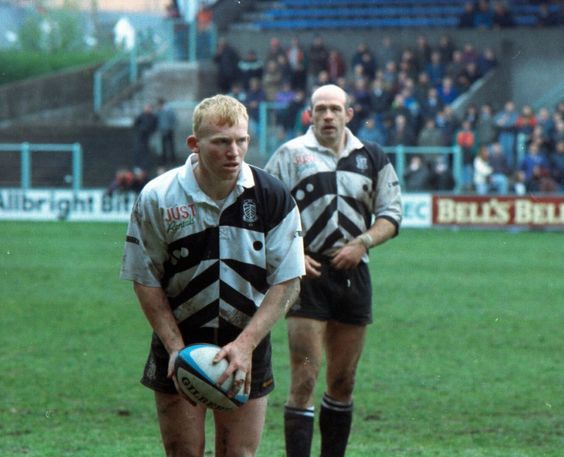 thisisN0Tsoccer's tweet photo. #OnThisDay 1971 : naissance de #NeilJenkins
#ouvreur #Pontypridd #Galles (87 sΓ©l. de 1991 Γ 2003) #BritishLions (4 sΓ©l. en 1997 et 2001) https://t.co/dGFMZWAI3A