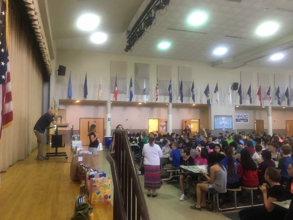 HowellTwpMSS's tweet photo. Mr. Milkowski MC's the 6th grade charity auction https://t.co/4z7nREjw3T