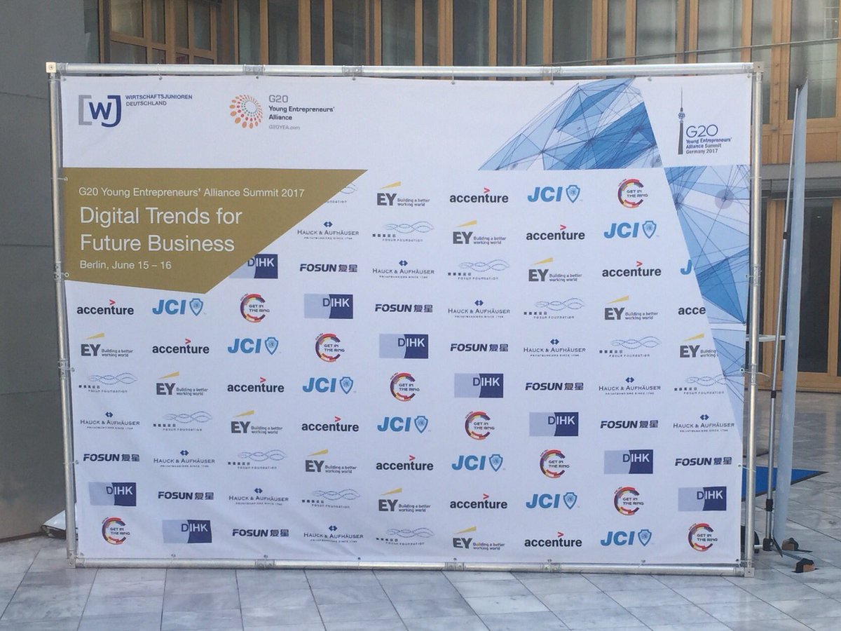 JochemCuppen's tweet photo. Today at #G20YEA17 for @GITRGlobal impressive network of entrepreneurs from around the world, curious if they ready to Get in the ring? https://t.co/ce9jnGEuN2