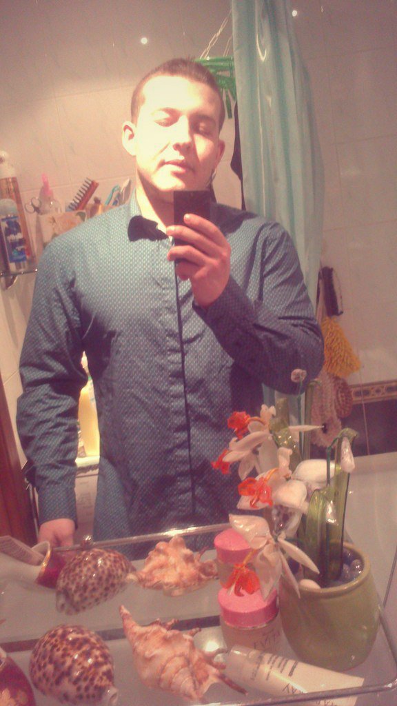 Niallos_off tweet picture