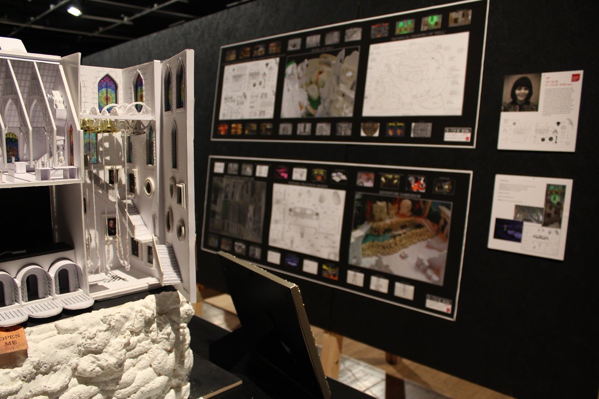 lunique_designs's tweet photo. I have finished my final university project #finalproject #setdesign #LordLoss @darrenshan https://t.co/vpVpw8a6Qf