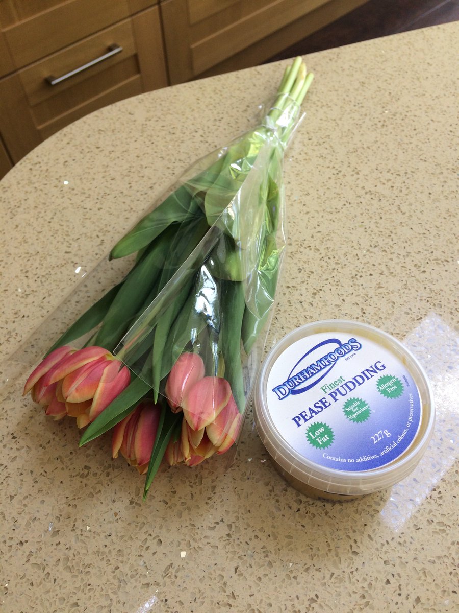 BarbsSmith1's tweet photo. Gifts of flowers and pease pudding - you know me well @comms_AB 😀. Thank you! https://t.co/90RhsHKDqq