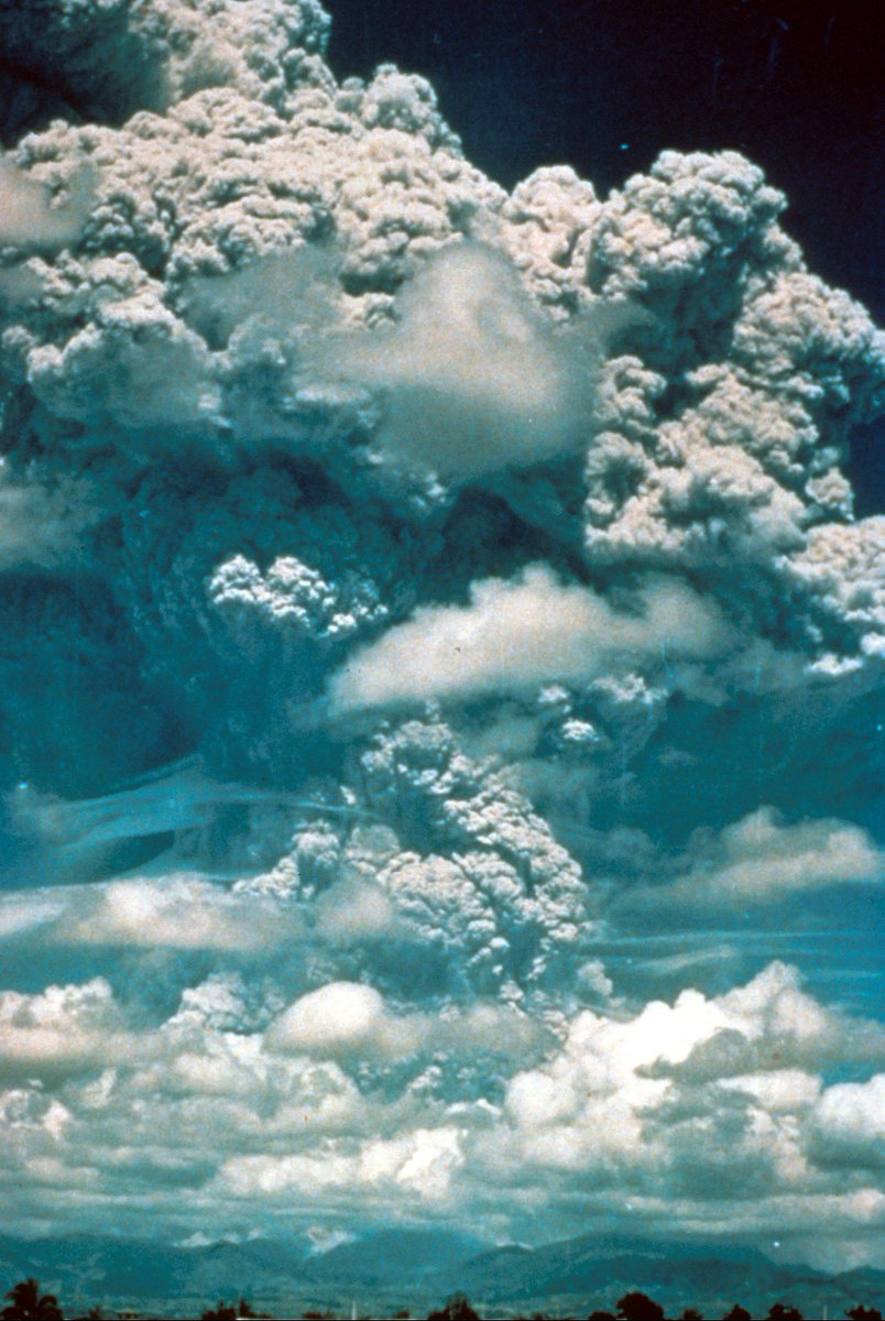 USGS's tweet photo. #onthisday in 1991 Mount Pinatubo, Philippines erupted producing an ash cloud 100's of miles across    https://t.co/ADOiDRDFp4 Pic:USAF #Tbt https://t.co/JRHgcCqTgc