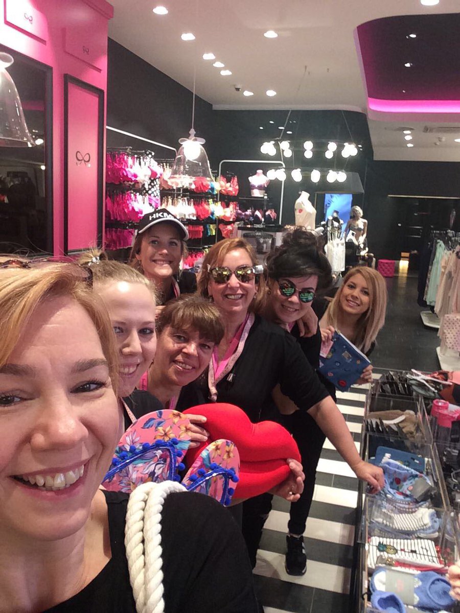 Teamwork <a href="/SherosMestreech/">Sheropower_Mestreech</a> <a href="/DemiNijssen/">Demi Nijssen</a> <a href="/darlingnini/">Janine Bessems</a> <a href="/ivy1202/">Meg</a>