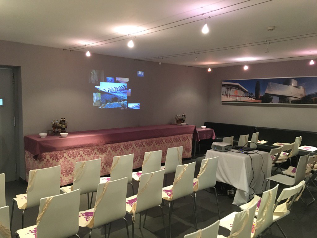 Victormayans's tweet photo. Todo listo para #EHotelexperts en @hotelcurious https://t.co/7gfaV02jzB