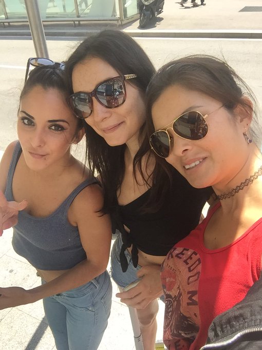 Por fin en #Barcelona con las guap&iacute;simas @ValeBiancoxx @chiki_dulce https://t.co/nHRElCAQqT<a href="/tag/barcelona"class="tags">#Barcelona</a><a class="tags" href="/tag/valebiancoxx">@valebiancoxx</a>