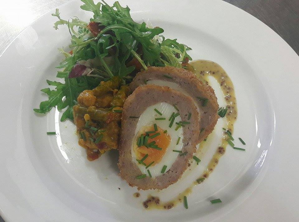 thekitchen0104's tweet photo. #Scotcheggclub #piccalilli #TodaysSpecial https://t.co/BnDk25J99a