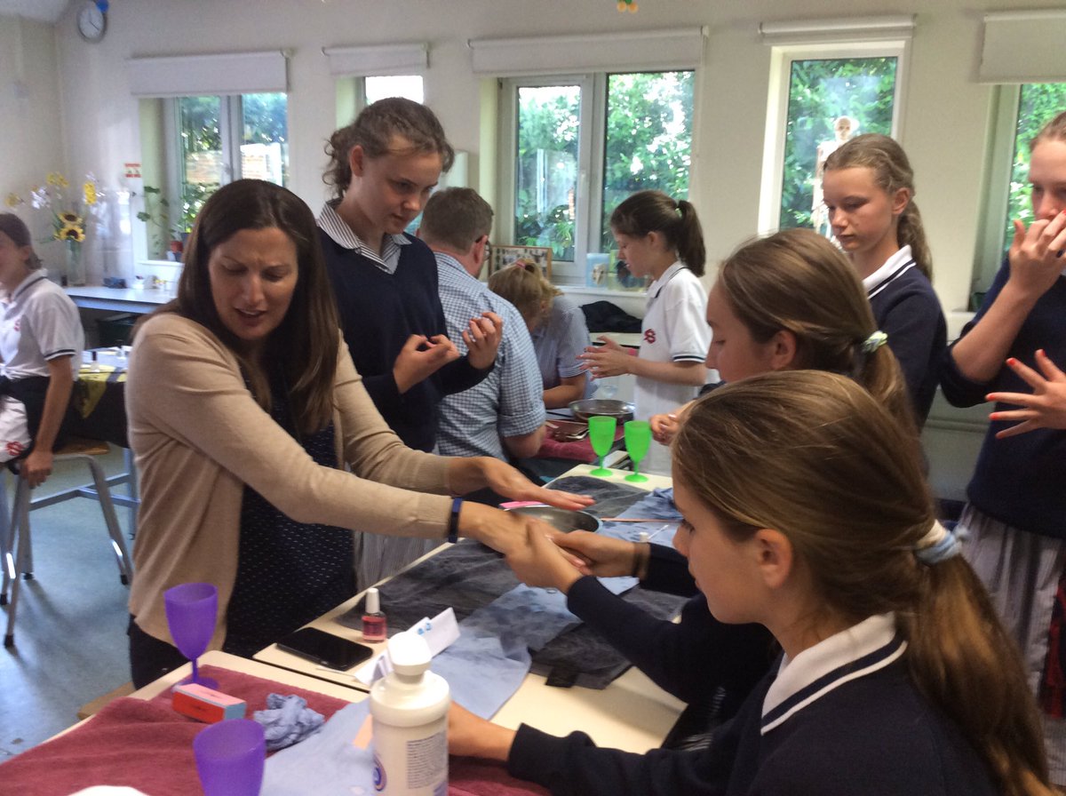 Cheam_Science tweet picture