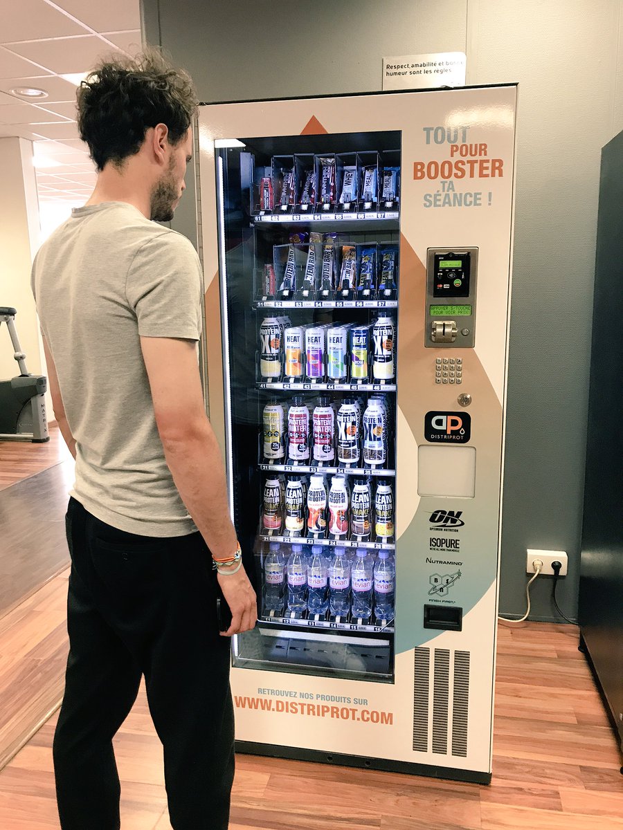 Distriprot's tweet photo. Nouveaux distributeurs pour DistriProt... Des animations à prévoir, restés connectés ! #proteine #sport #fitness #nouveau #new #machine https://t.co/nZlnZizeNI