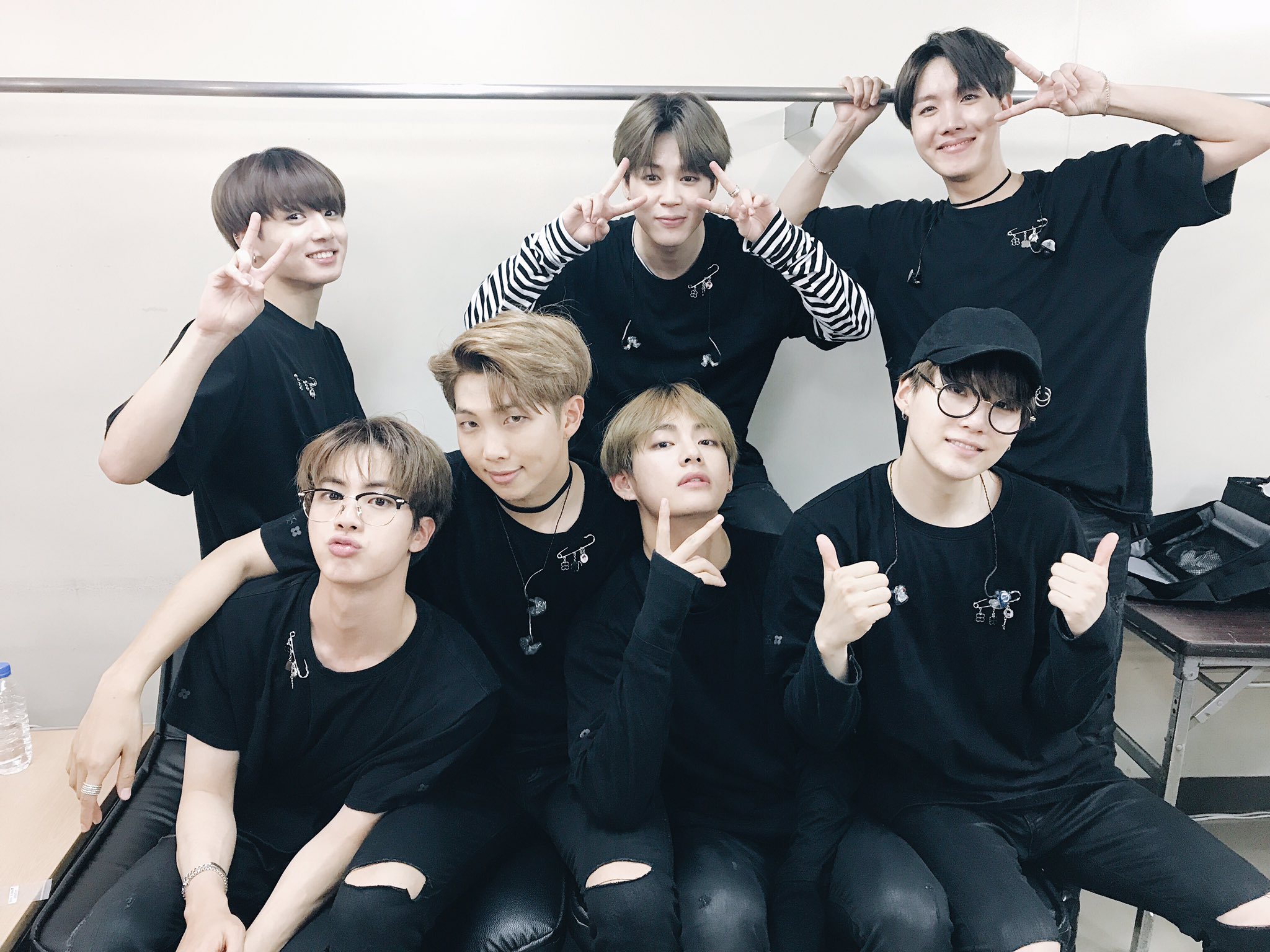 BTS ㅇㄴㄹ 오늘 写真集 BTS OFFICIAL Photo Collection 8.5 x 11 Inch First Edition, K