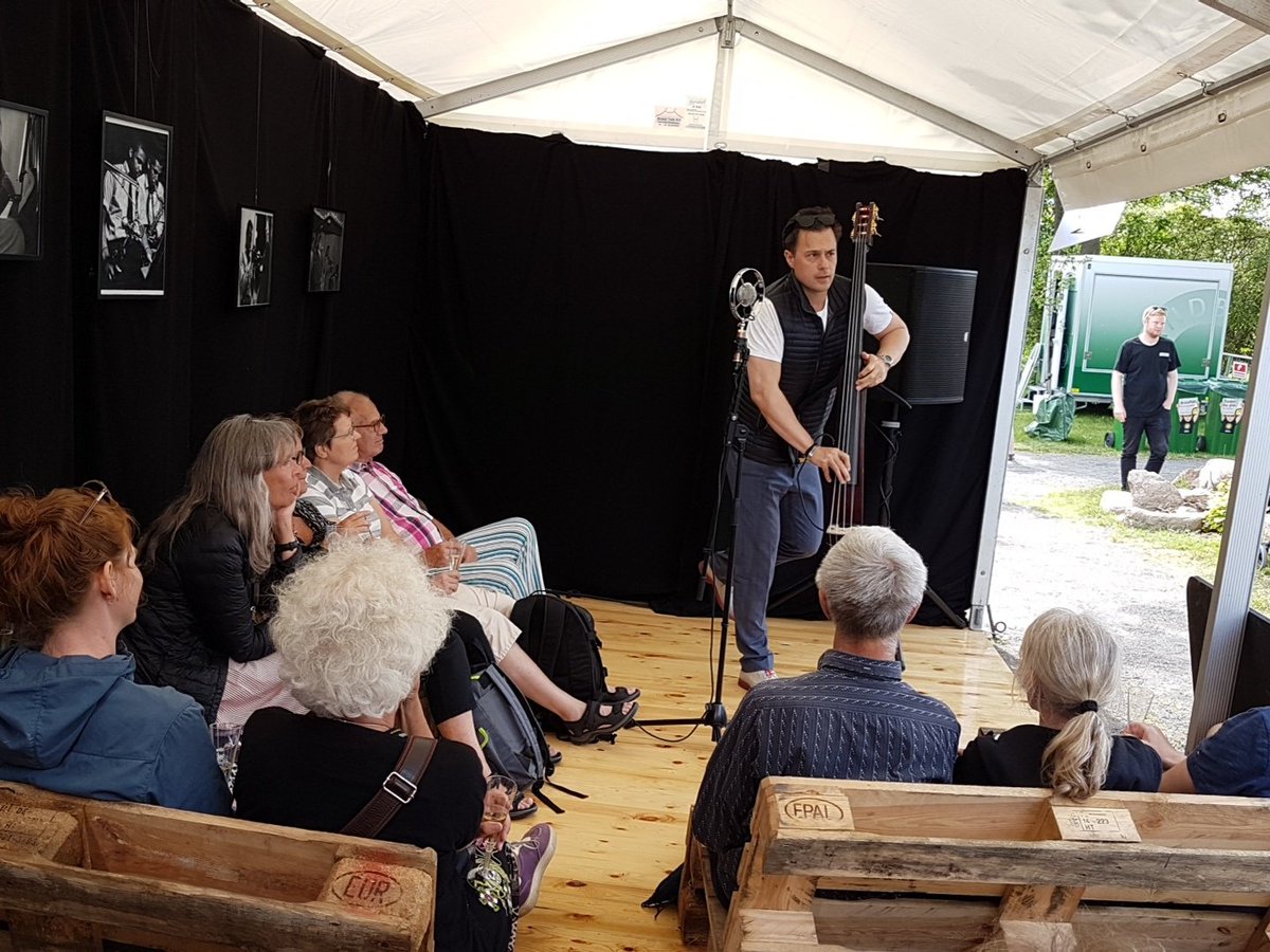 Dette er fedt. MEGA fedt. Musik+innovation hos <a href="/MagasinetF5/">F5</a> i A30. Glæder mig til at være på samme scene lørdag. #fmdk @ibmdanmark