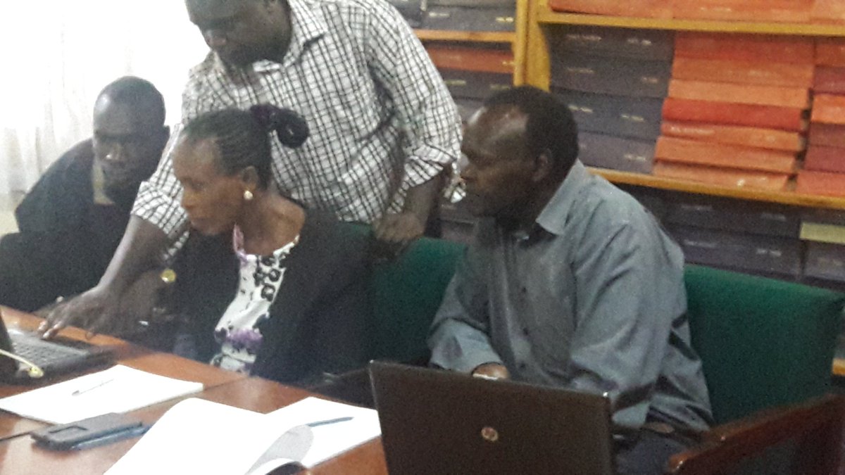 Open_Institute's tweet photo. @ragemurage shows the identified organization admin how to approve documents before they go live. #DevolutionHub https://t.co/m1Ht7oPWim