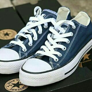 queenCHOICES's tweet photo. Converse size 36-43 banyak warna . WA : 081212154409 / LINE: irvansetiadiwijaya @reseller_info @kicaureseller https://t.co/bewgL3MLrJ