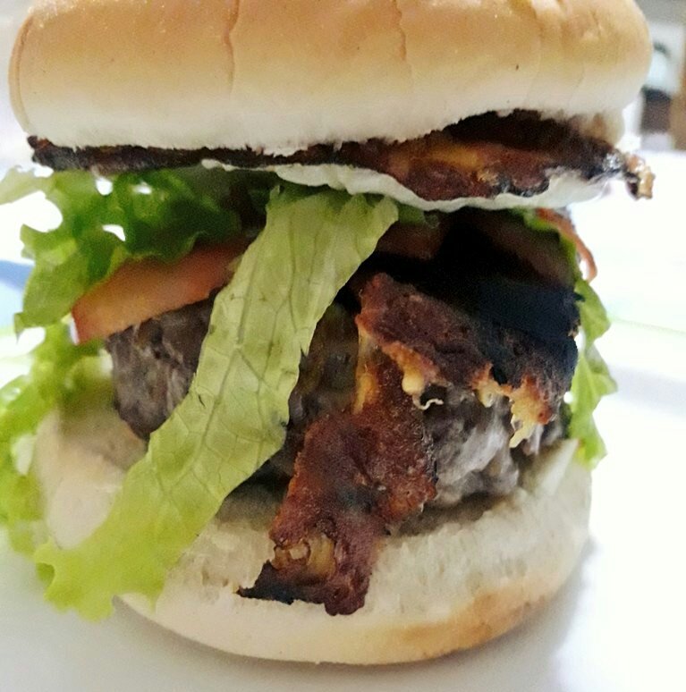kor_cruda's tweet photo. Mejor tamaรฑo, mejor sabor๐๐๐ฝ๐ ยฟYa probaste nuestras nuevas hamburguesas? https://t.co/NZ1m0CoZyH