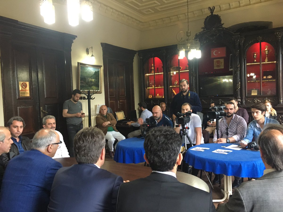 Trabzon Gazeteciler Cemiyeti'nde Trabzon ve bölge gazeteciler ile basın ve bilgilendirme toplantısı düzenlenmiştir. <a href="/senocak35/">Abdurrahim ŞENOCAK</a> <a href="/myildirimhan/">Mazhar YILDIRIMHAN</a>