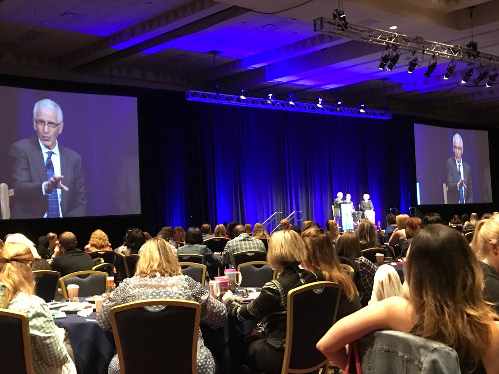 LeeManly's tweet photo. #BuildingExpertise17 Dr Marzano talking about a standards driven classroom. https://t.co/e63ryhRwal