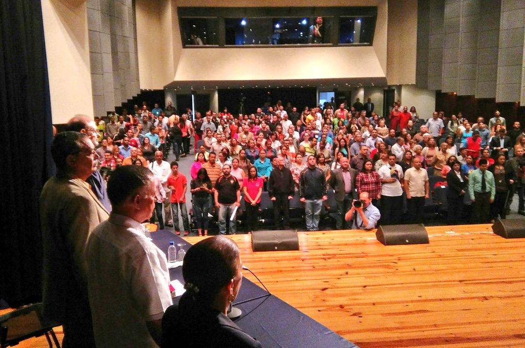 PanchoArias2012's tweet photo. Inicamos el Foro: "Periodistas por la constituyente", El Zulia tiene un papel extraordinario por su potencial para la economía productiva. https://t.co/kGMk2R3pab