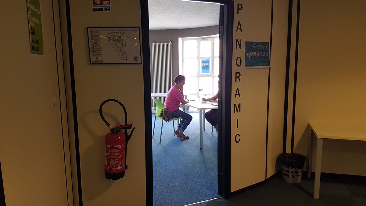 roubaix's tweet photo. #JobDating cet après-midi à la @MiE_Roubaisis : 100 postes en #CDI à pourvoir dans les services à la personne à #Roubaix https://t.co/kMp9k34j1p
