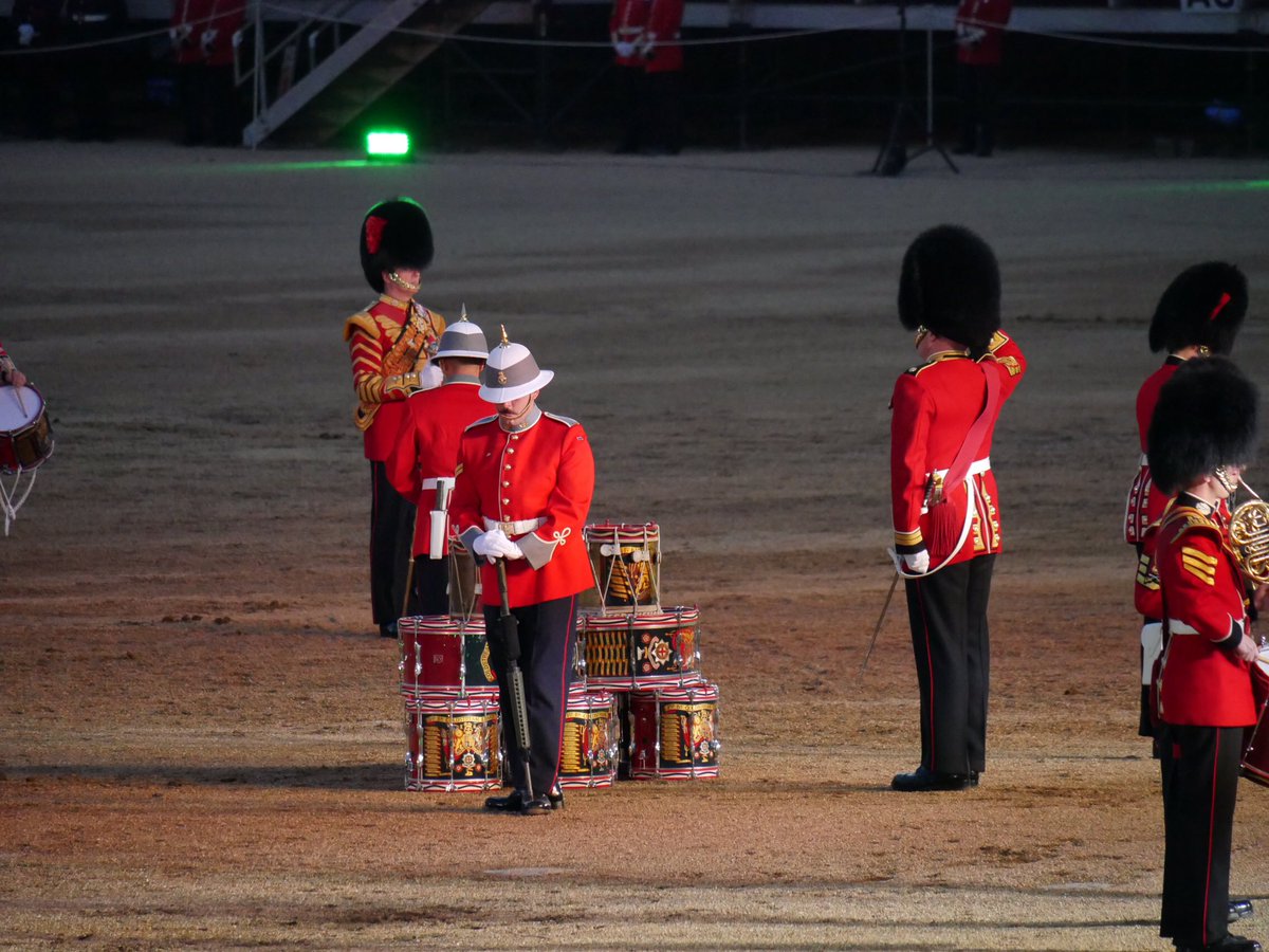 Householddiv's tweet photo. #BeatingRetreat17 last night. Tickets still for tonight. HRH Prince Harry will be taking the salute tonight. Photos are Crown Copyright 2017 https://t.co/rOLATrKn57