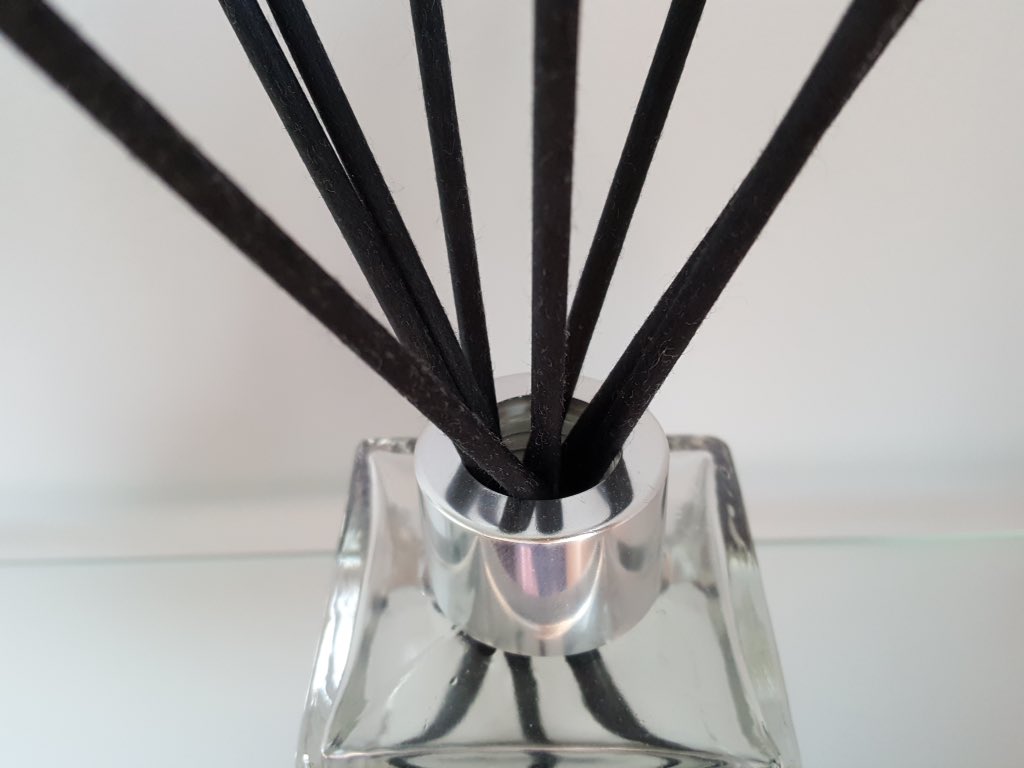 BettyWLondon's tweet photo. Love home fragrance? Visit https://t.co/DJ37WEvj1t for one of the UKs largest reed diffuser range. #bettywhitehouse #homefragrance #retail https://t.co/ueKuzeicJL