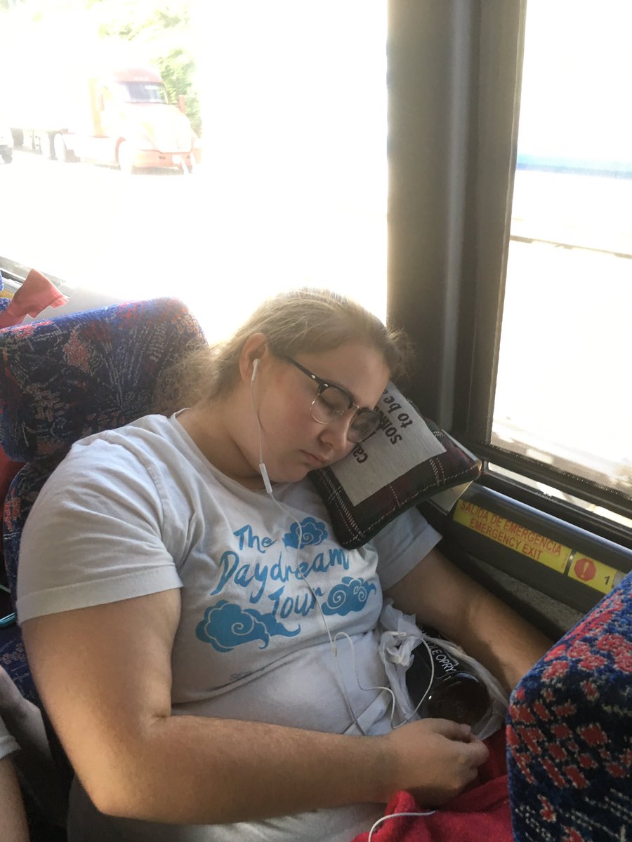 OYCMusic's tweet photo. #SleepyBus #QuietBus #oyctour2017 https://t.co/A7DchjVE8B