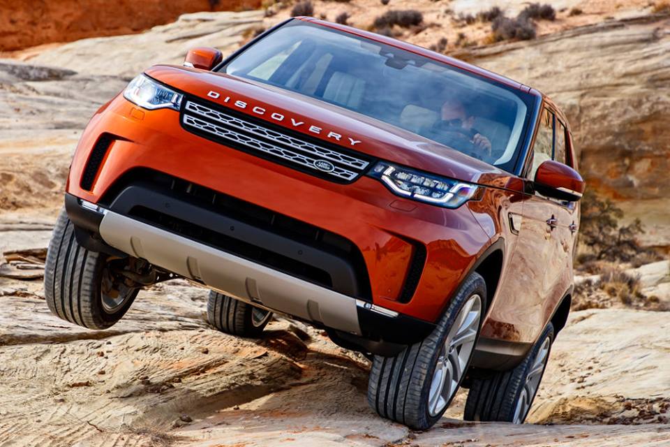 Новые #LandRoverDiscovery уже в #АРТЕКС, и мы рады пригласить вас на тест-драйв! Автомобиль доступен в 17 цветах! Мы без ума от Namib Orange