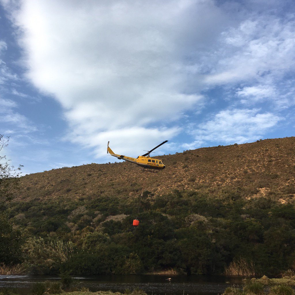 vwsfires's tweet photo. It's been a tough week for the #WoF and #SANDF pilots in the @SouthernCapeFPA area supporting ground crews. #KnysnaFire #PlettFire #PEFire https://t.co/3182Dz2J6M