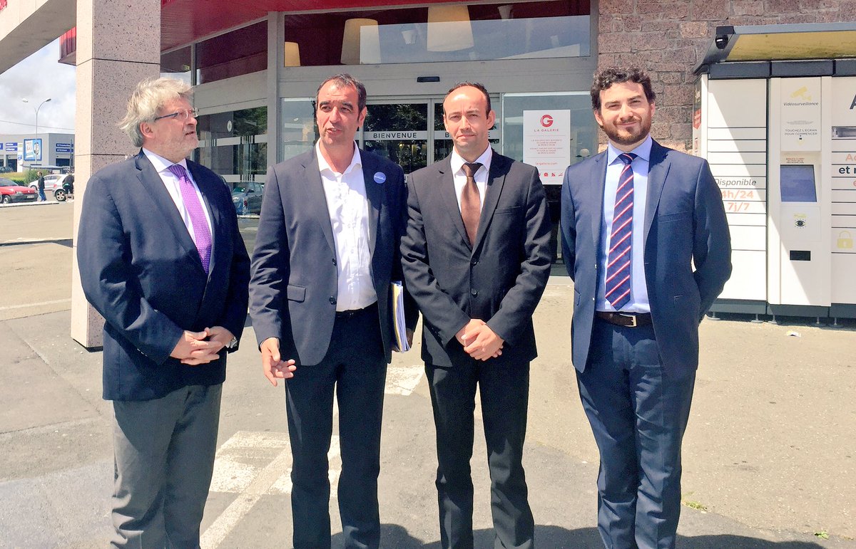 bothorel2017's tweet photo. 2 heures d'échanges avec représentants de la fédération du commerce et de la distribution. #Ecoute #Campagne #Circo2205 #Lannion #Lrem https://t.co/AdIJFEFkiW
