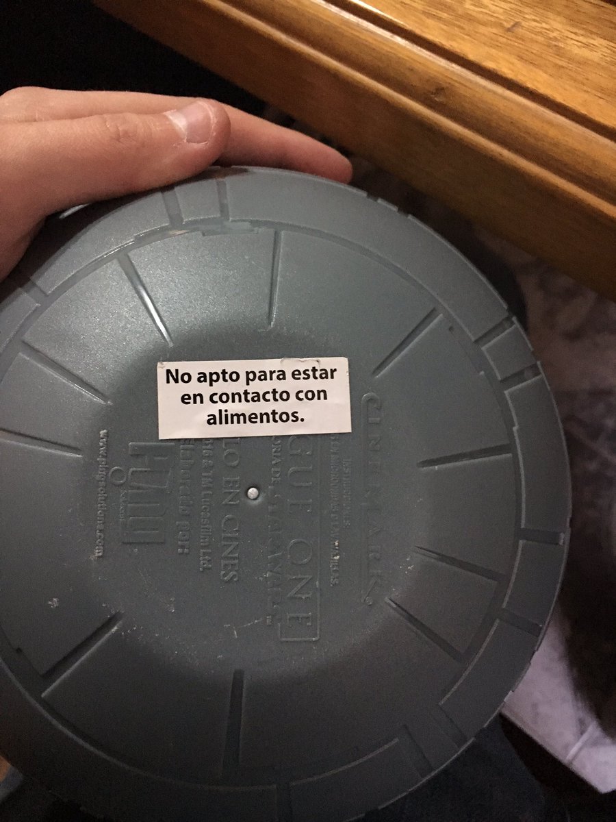 sebas769's tweet photo. Estaba ordenando mis cosas y me di cuenta este detalles, después de comer varias veces ! @CinemarkArg https://t.co/cb1ERoZk3Y