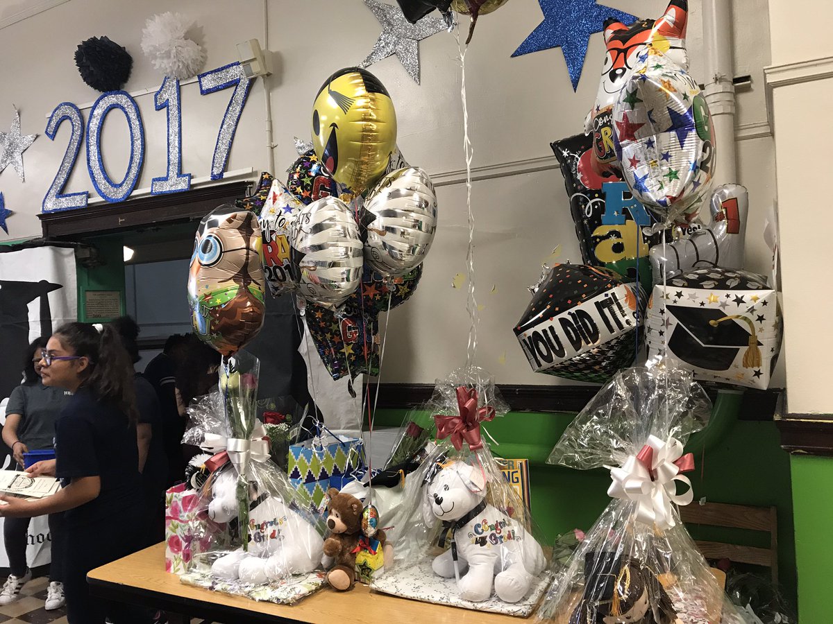 HedgesCPS's tweet image. Our end of the year kindergarten ceremony is about to commence!...#HedgesPride