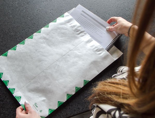 #Tyvek envelopes: great for sending mail and also to put money away.
How to save money using the envelope system: ow.ly/eK4f30caomy