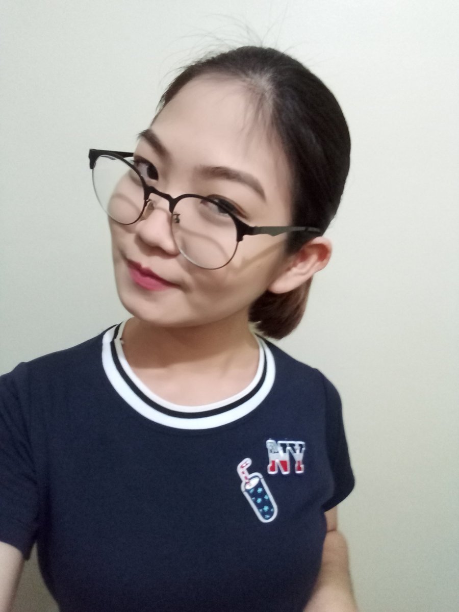 yujitakasaki's tweet photo. Kunwari matalino ππππ #pabebe #cheeks #haponesa https://t.co/OZH4nVY49A