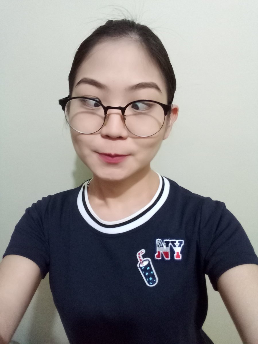 yujitakasaki's tweet photo. Kunwari matalino ππππ #pabebe #cheeks #haponesa https://t.co/OZH4nVY49A