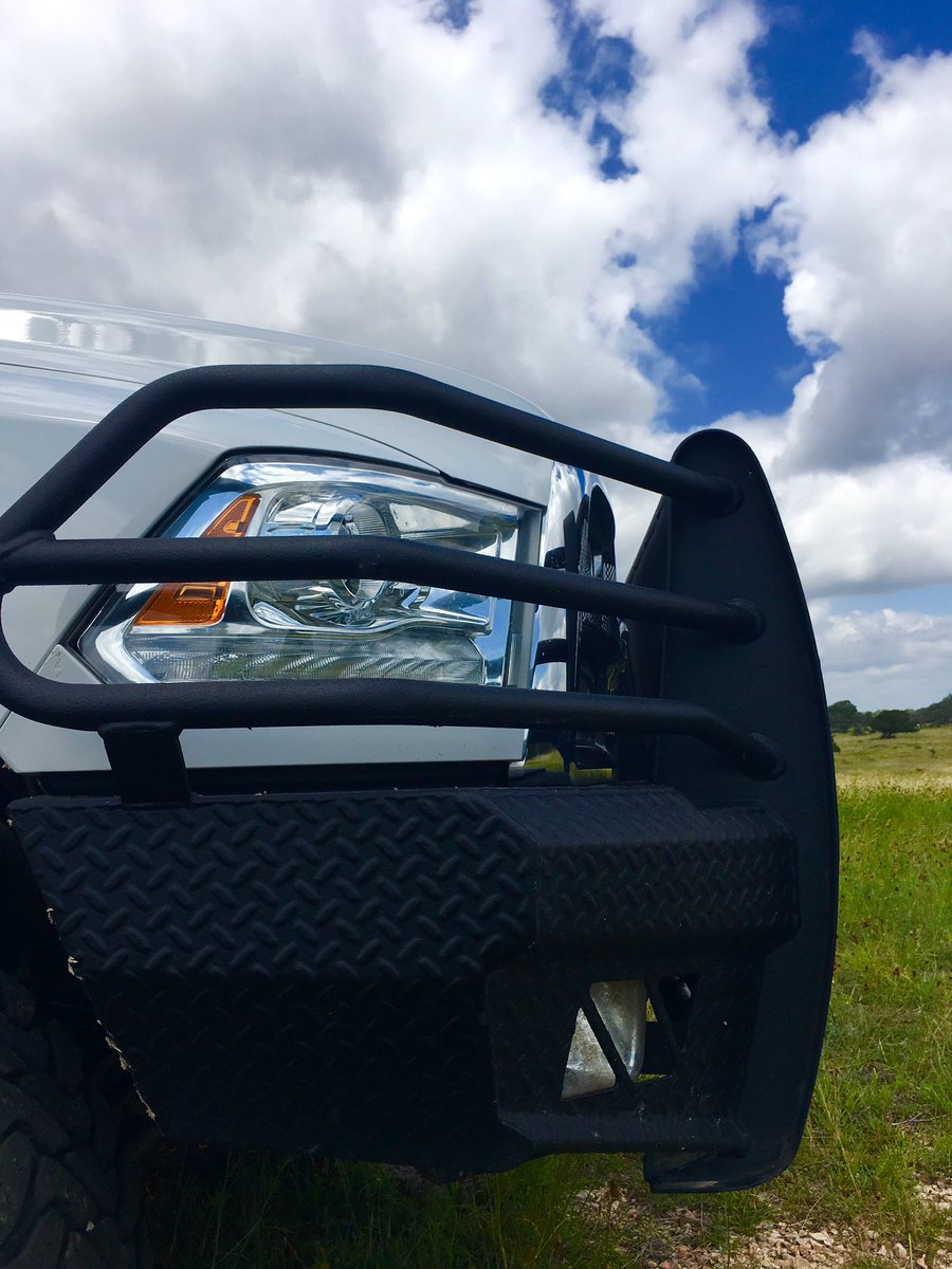 Perfectly aligned. Ready for adventure. Frontier vs the world.
#frontiertruckgear #wegotyoucover #chinthattakesthepunch #safetyfirst #bumper