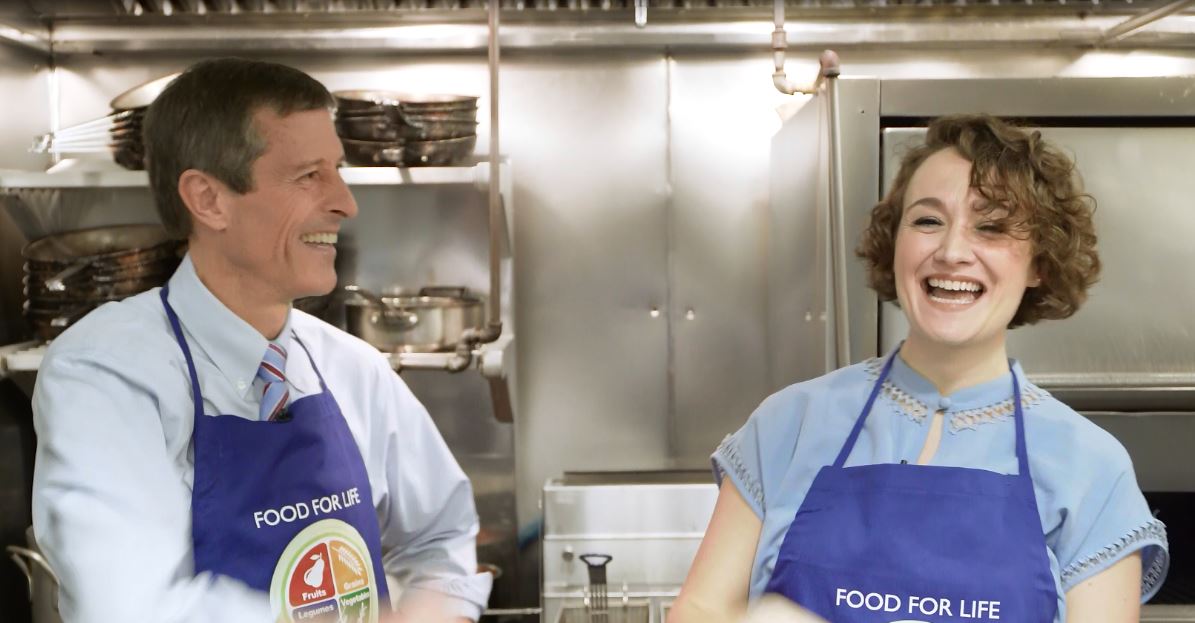 DrNealBarnard's tweet photo. Delizioso! Award-winning Italian singer @naifherin and I show you how to make polenta in this endearing video: https://t.co/AzDUMJFWGn https://t.co/MUQTX0vcsN