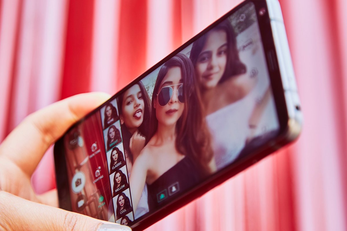 caughtinacuff's tweet photo. The #LGG6 has an extensive collection of advanced editing tools👏🏻 You can see what we are upto ;) #SeeMoreHoldLess https://t.co/WqatF01hxC
