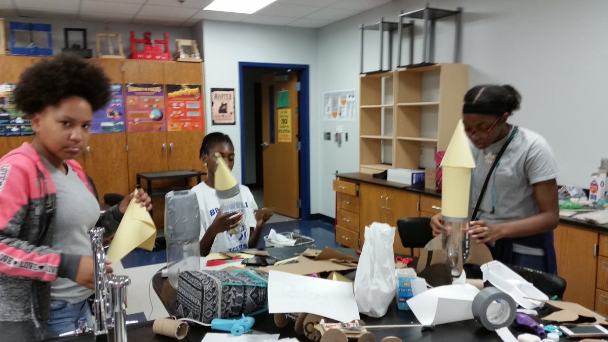 callawayj2's tweet photo. Preparing for launch#BI Stem Camp https://t.co/UGMytrXf2J