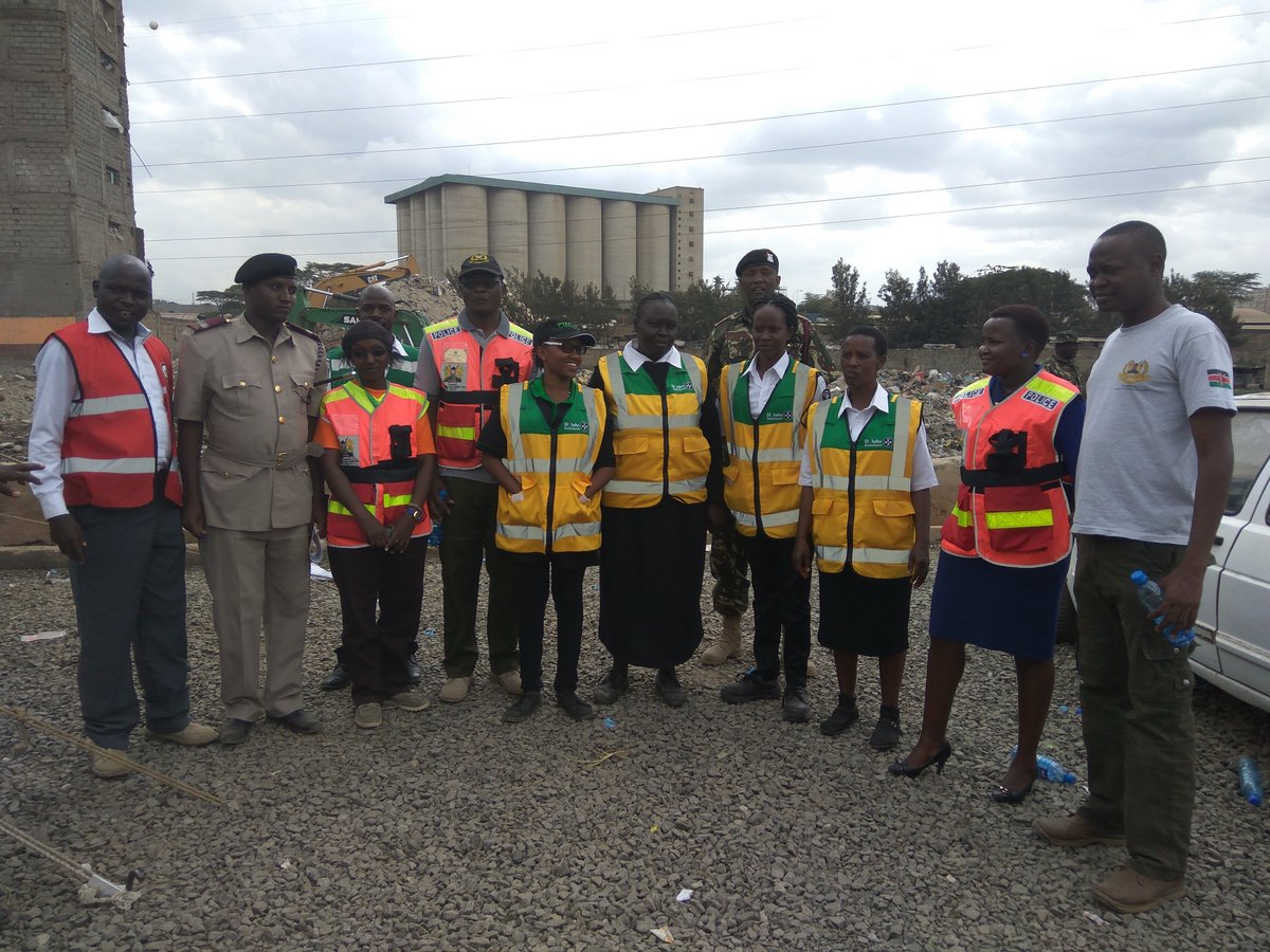 StJohnKenya's tweet photo. Update:#KwareBuildingCollapse search & rescue operation officially ends with 2 fatalities,2 admitted & several injured treated at the scene https://t.co/EVYRdiRqUc