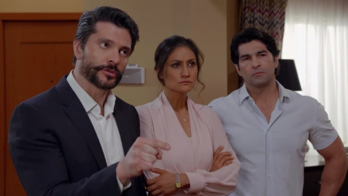 MarceCordobaFc's tweet photo. Jorge y Andrea deciden irse de sus casas. #EnamorandomeDeRamon #Capitulo83 https://t.co/GLACu2CeP0