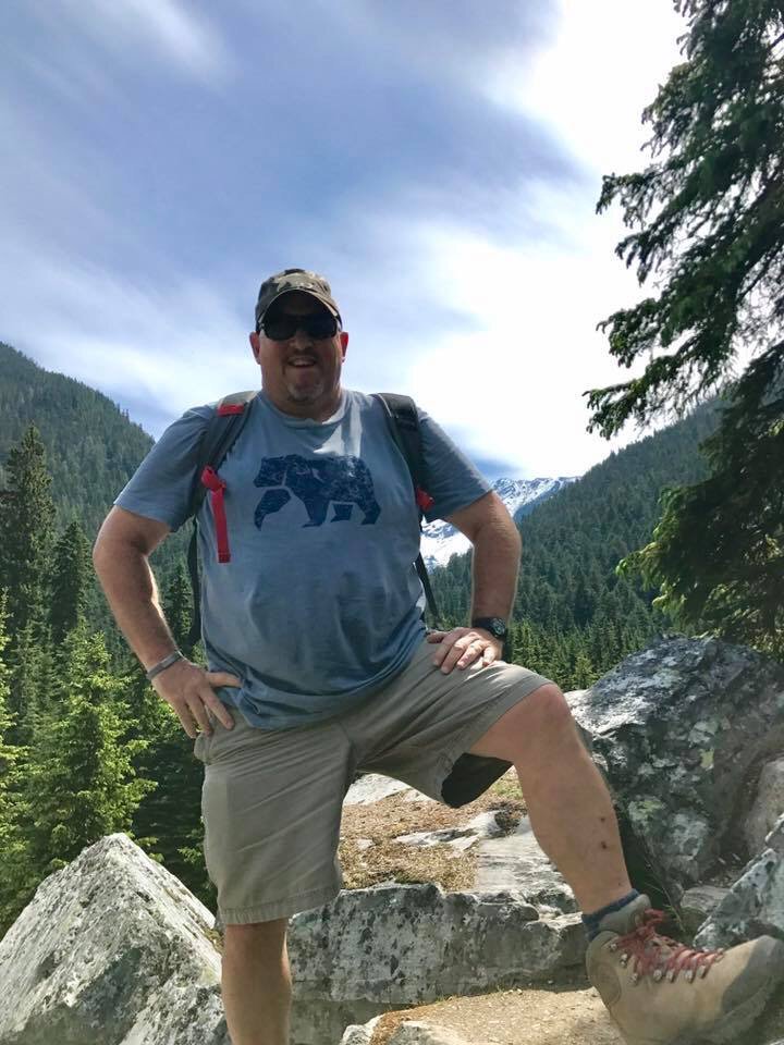 philparlin's tweet photo. Hey @thenormalbrand representing in the Canadian Rockies #thenormalbrand #hat #TShirt #MAJESTIC https://t.co/668T4K7mDF