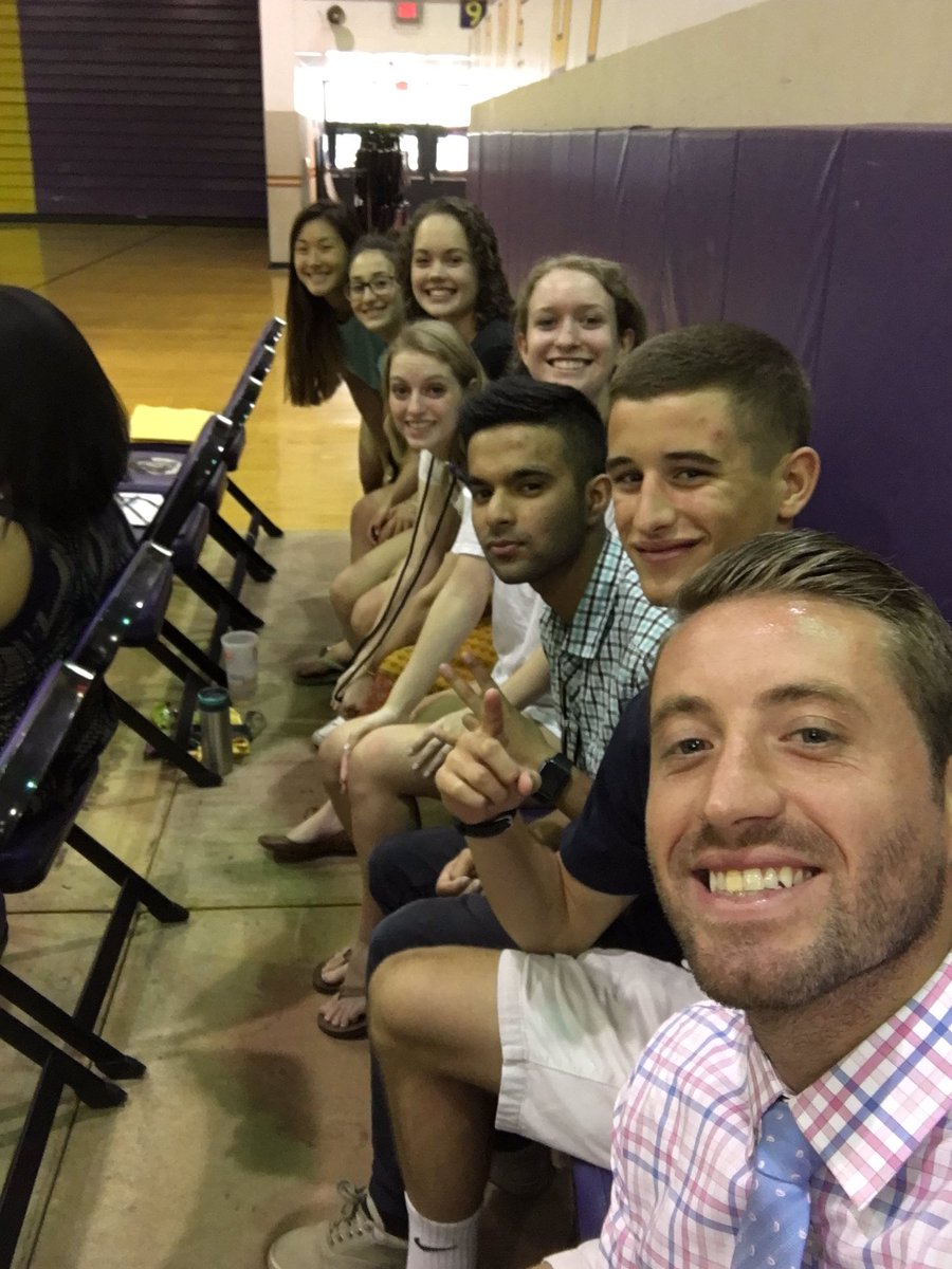 GARNERyourGRIT's tweet photo. Stage squad selfie! #2017! https://t.co/VWNNICh8O4