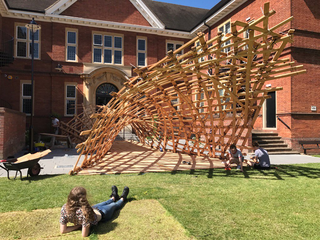 Piers_Taylor's tweet photo. ...and relax. 1st year gridshell, 5 days from conception to completion for @UniRdg_Arc 1st year students. https://t.co/HUCWrh5wC9