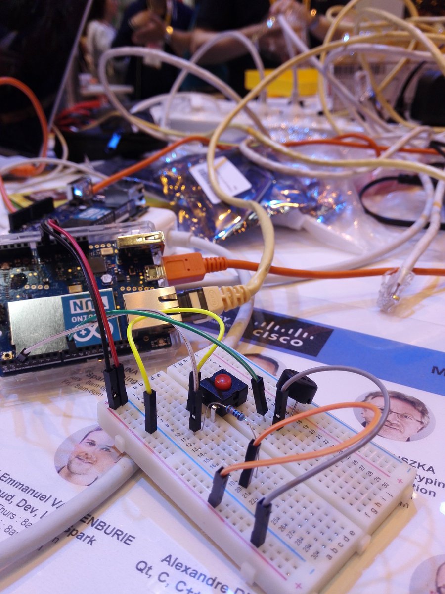 thibautbriere's tweet image. #VivaTech: The #makerspace on @CiscoFrance&apos; #IoTForBusiness lab is heating up 🔥 Cc @CiscoDevNet @SteveSfartz @gdsm @susiewee @silviakspiva