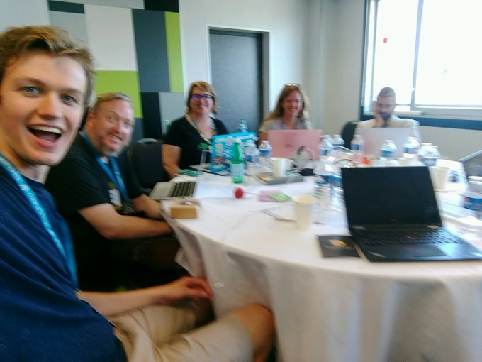 View image on Twitter