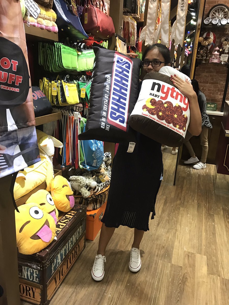 brnbcolette's tweet photo. cute talaga sa tickles #praningning https://t.co/XG2azXcR41