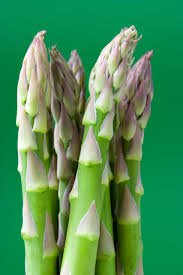 aldercarrfarm's tweet photo. English Asparagus season is coming to a close so its time to get blanching &amp; fill up your freezer - #shoplocal #Suffolk https://t.co/D1twLFWknc
