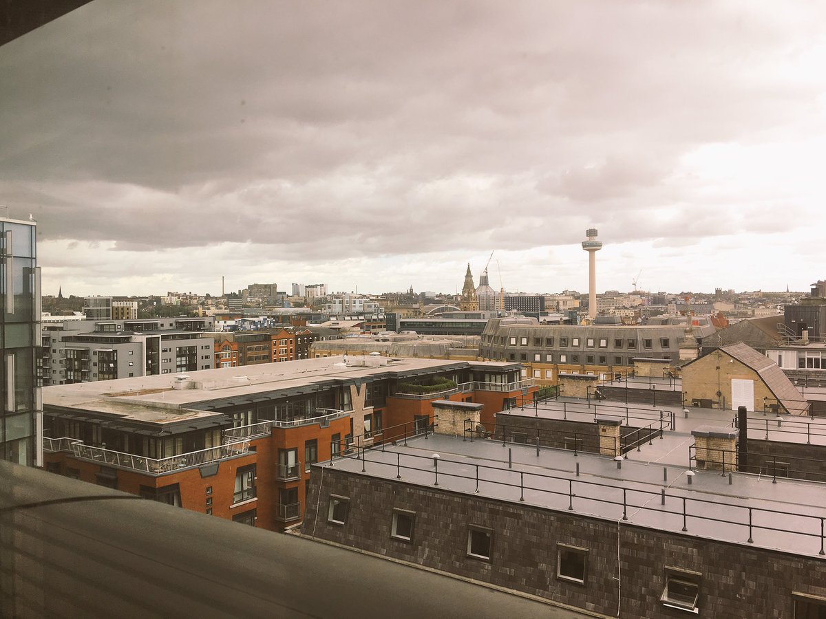 HarrySponge's tweet image. What a city to be working in! @DWF_Graduate #liverpool #vacscheme2017 #bettertogether