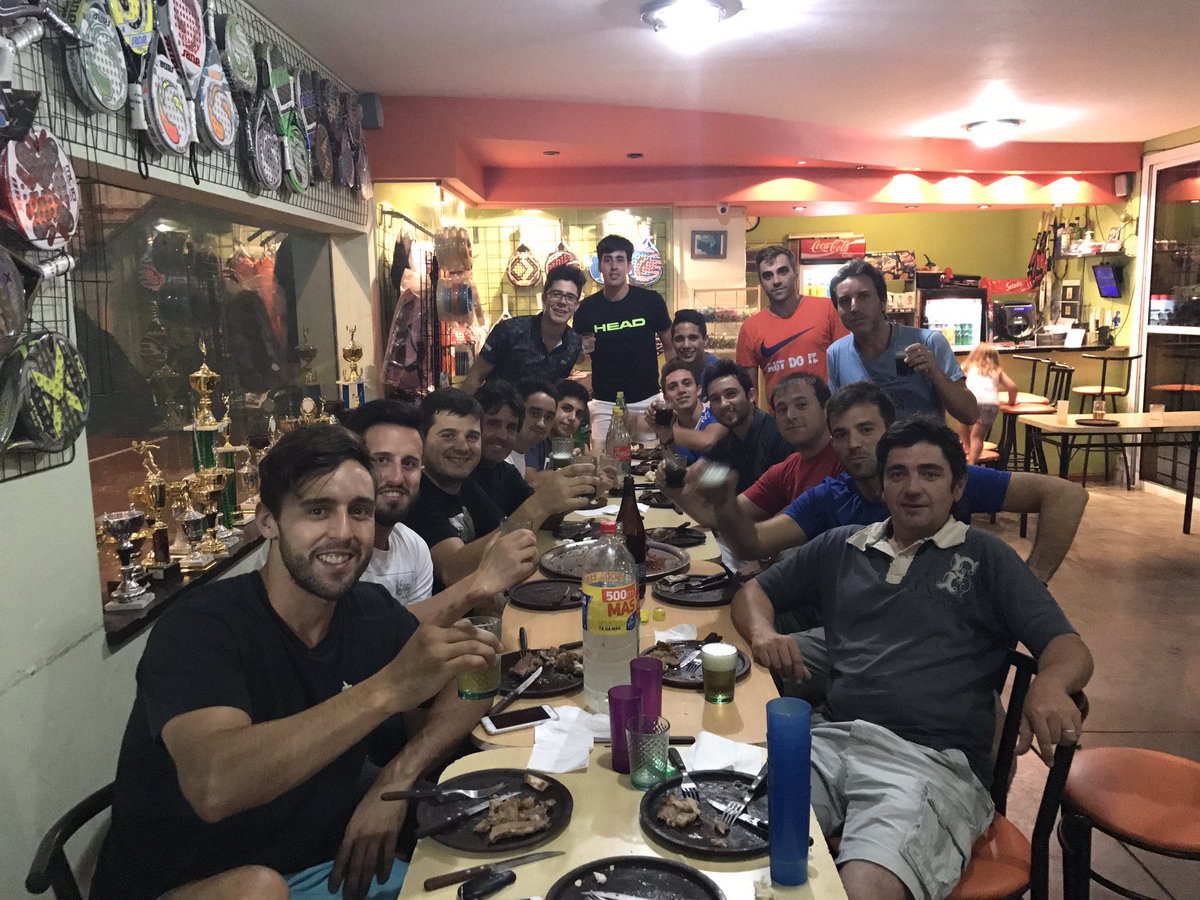 Feliz cumpleaños al mago Jarry Poter del Padle <a href="/sanyoGutierrez/">Daniel Gutierrez</a> que la pases muy bien en tu día amigo. Se extrañan esas juntadas y el Karting