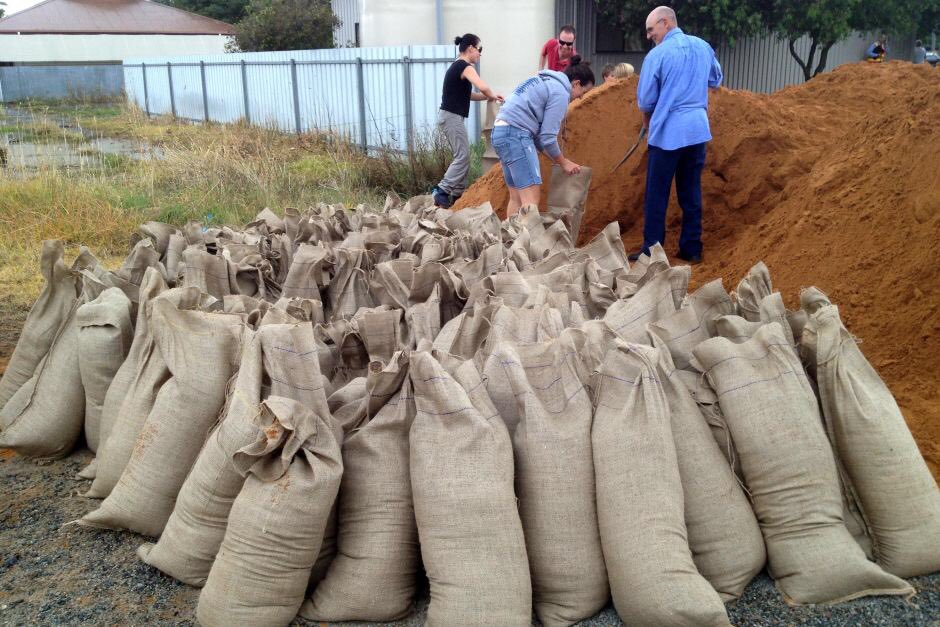 JayMooneyRacing's tweet image. Live scenes from the back of the Ford garage #LeMans24 @RSL_Studio @hancock_sam